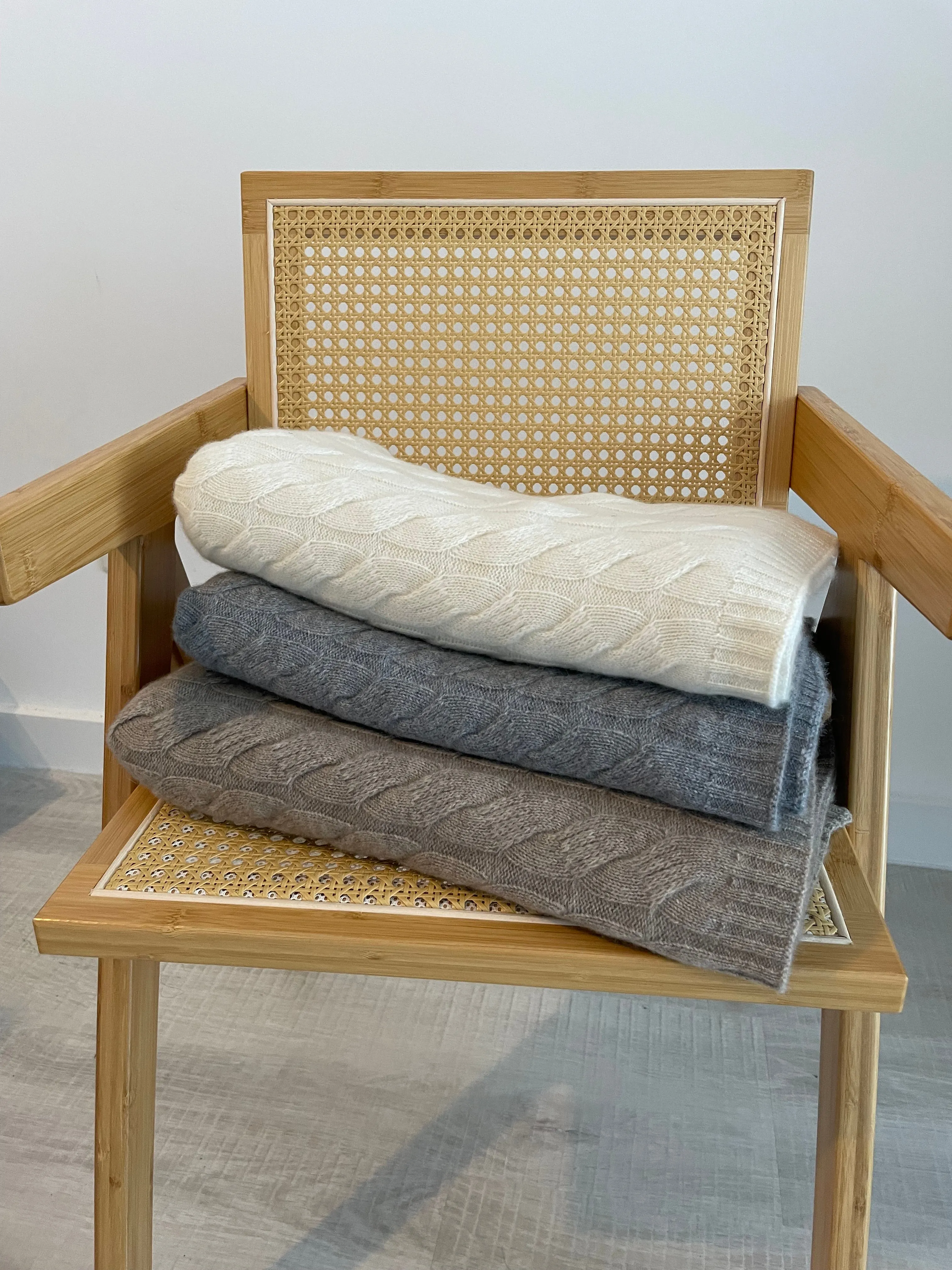 100% Cashmere Cable Knit Throw Blanket