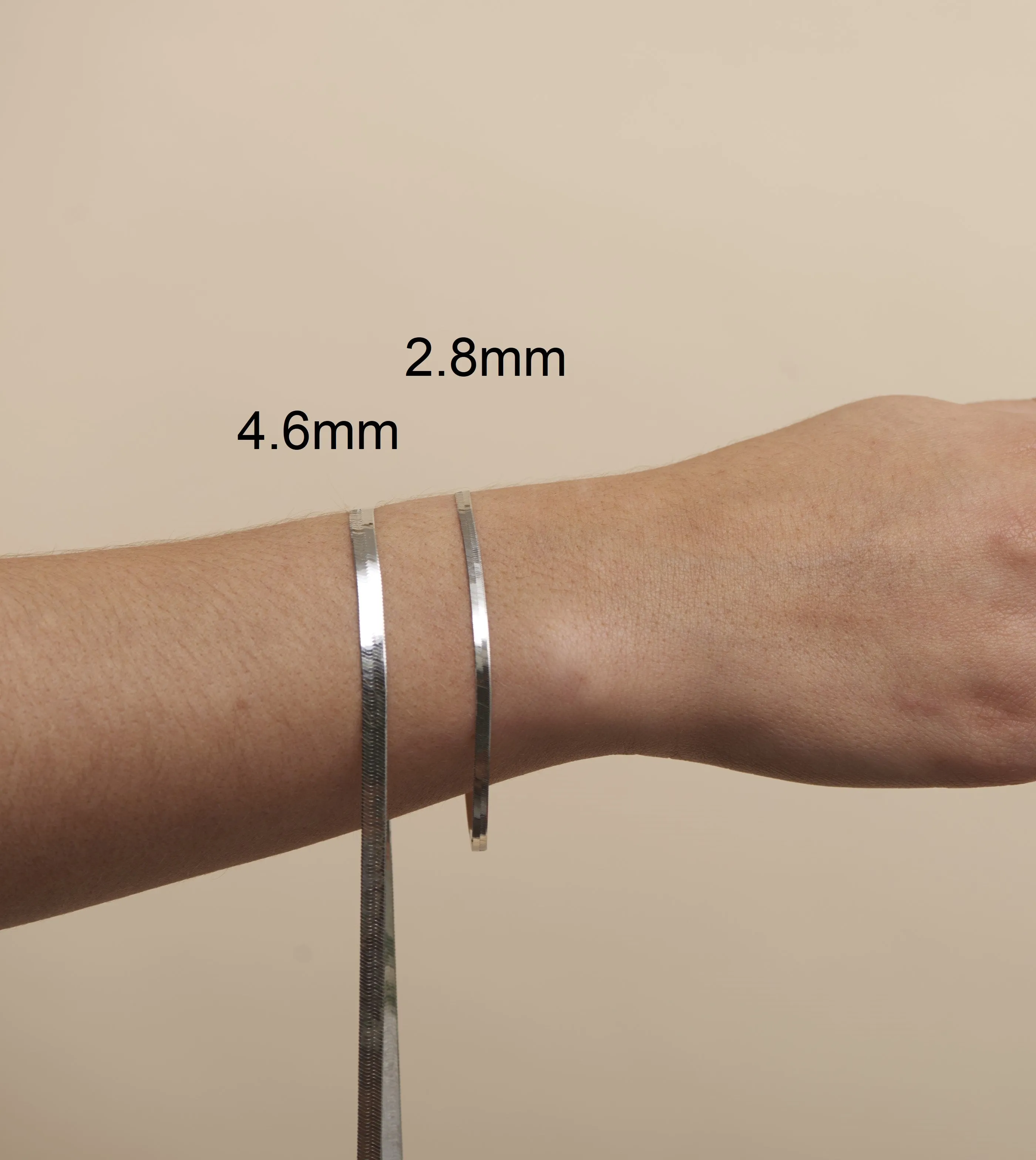 14k White Gold Herringbone Chain Bracelet