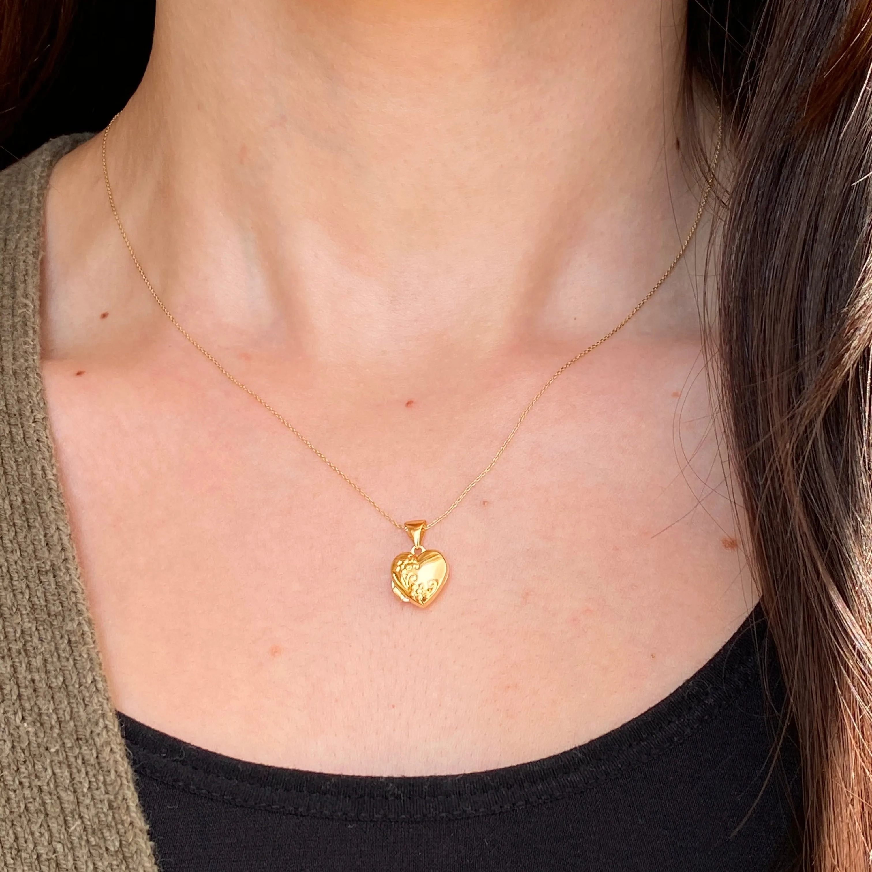 14KT Yellow Gold Floral Heart Locket Pendant Necklace