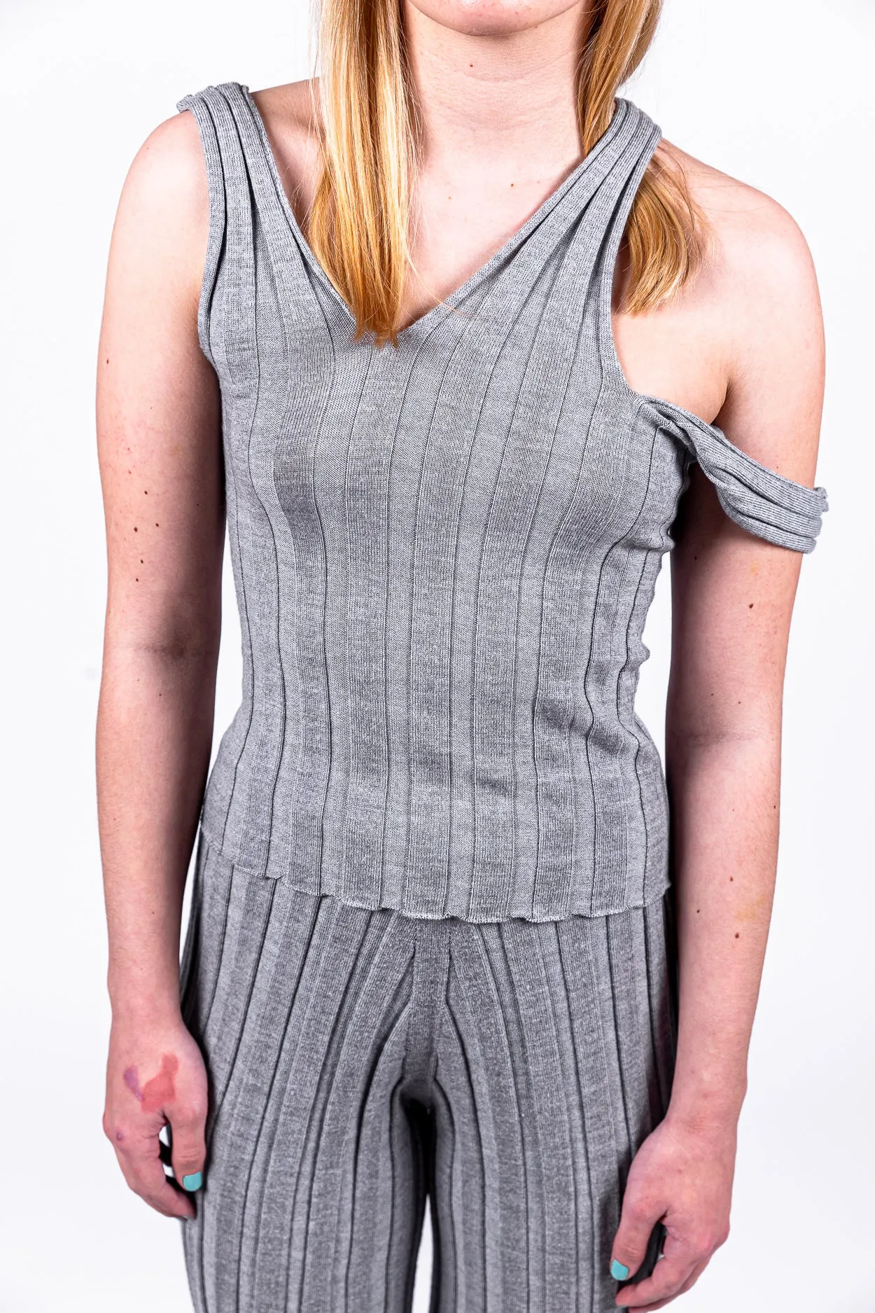 Adler tank merino wool in billow grey