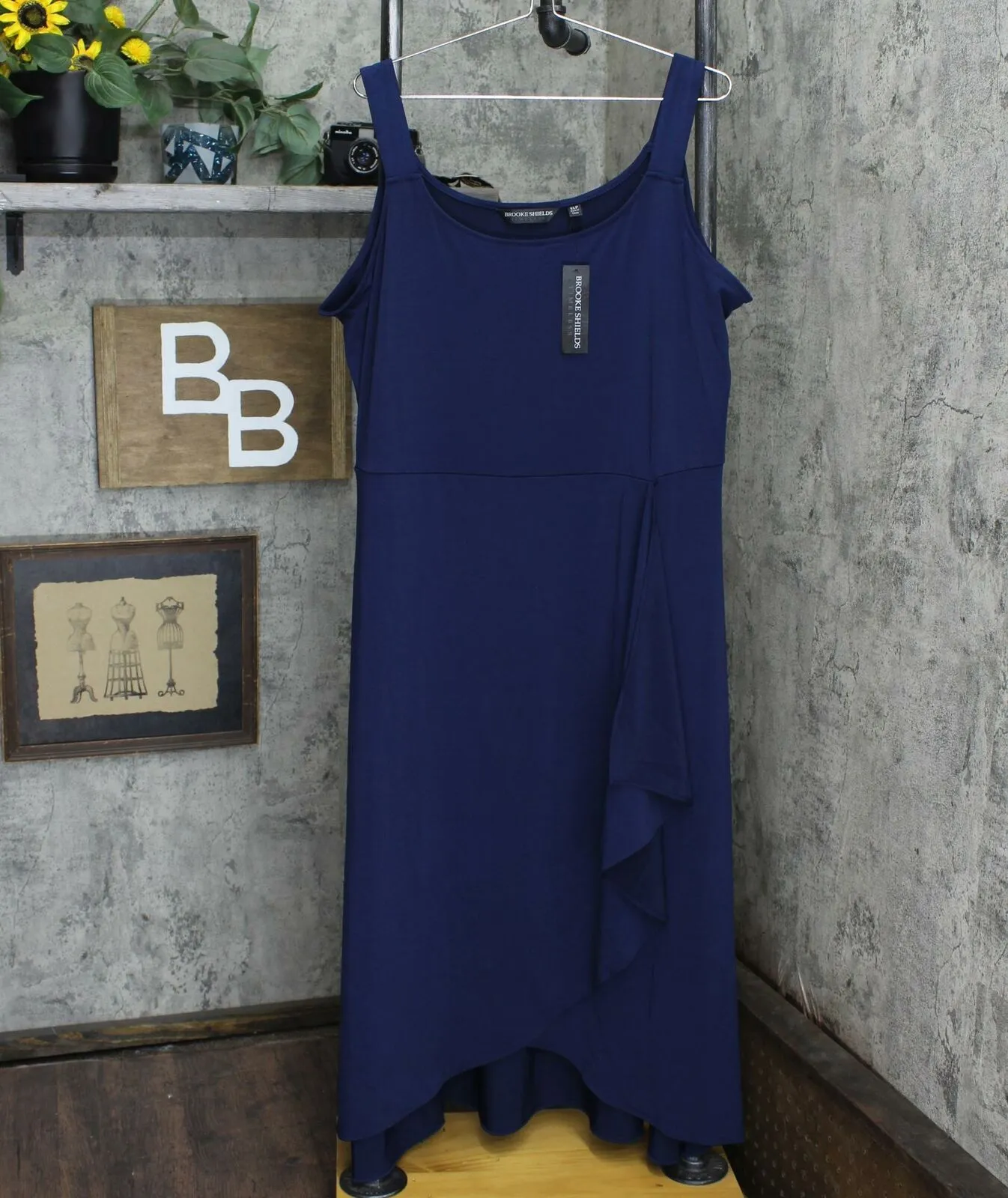 Brooke Shields Women's Timeless Petite Sleeveless Maxi Dress