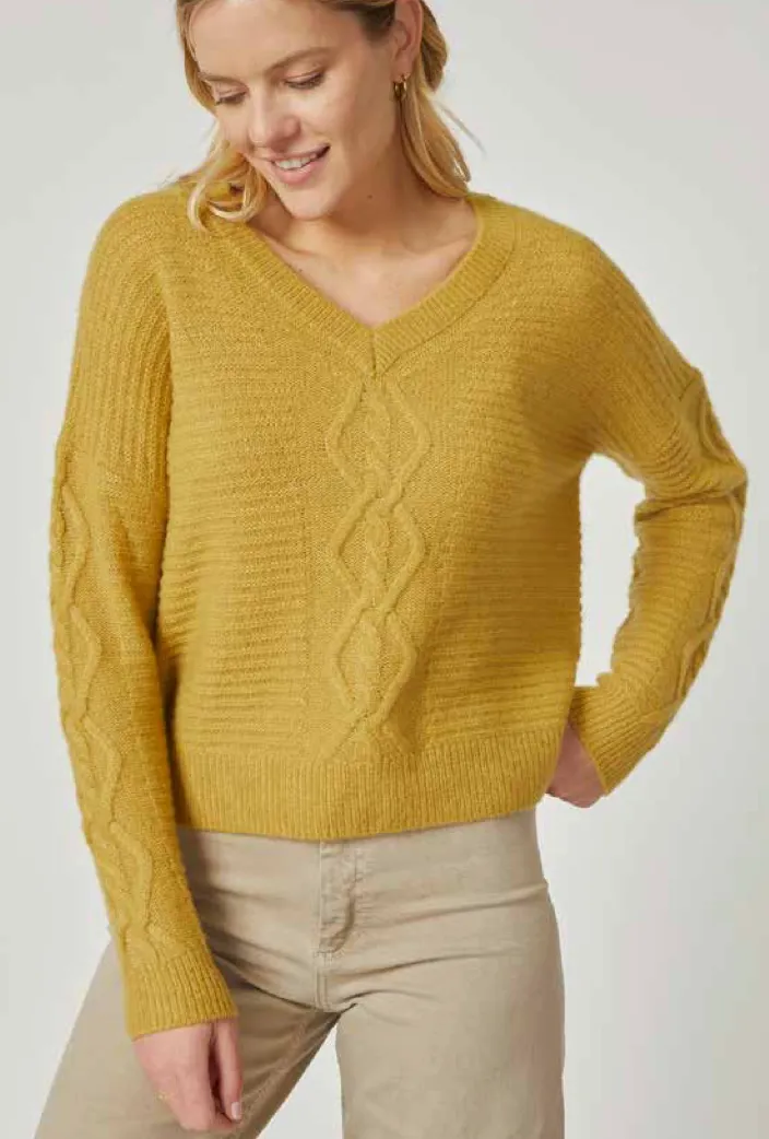 Cable V-Neck Cashmere Silk Sweater