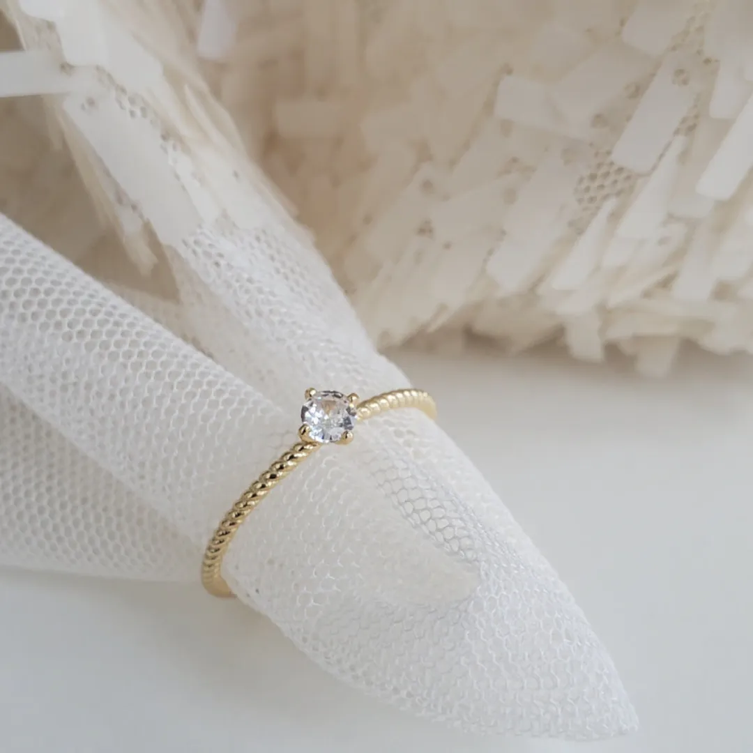 Delicate Lux Cable Ring