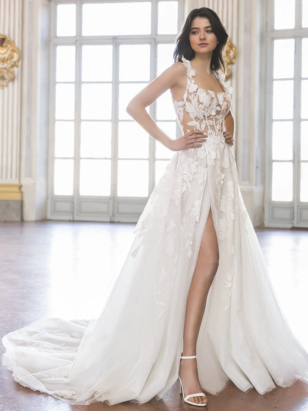 Enzoani: Taelyn