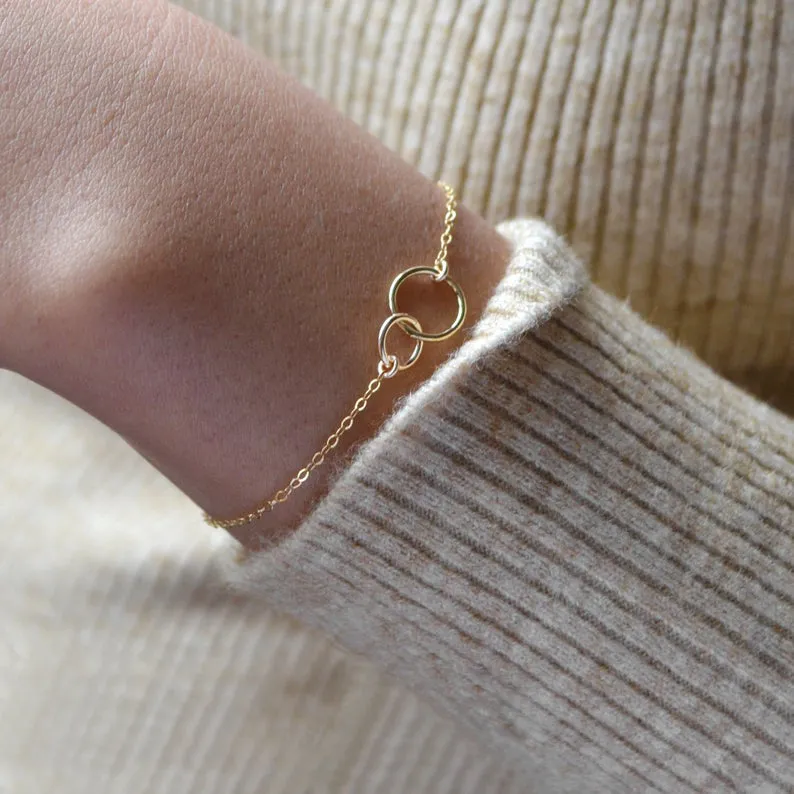 Friendship Bracelet Double Circle on Silver Cable Chain