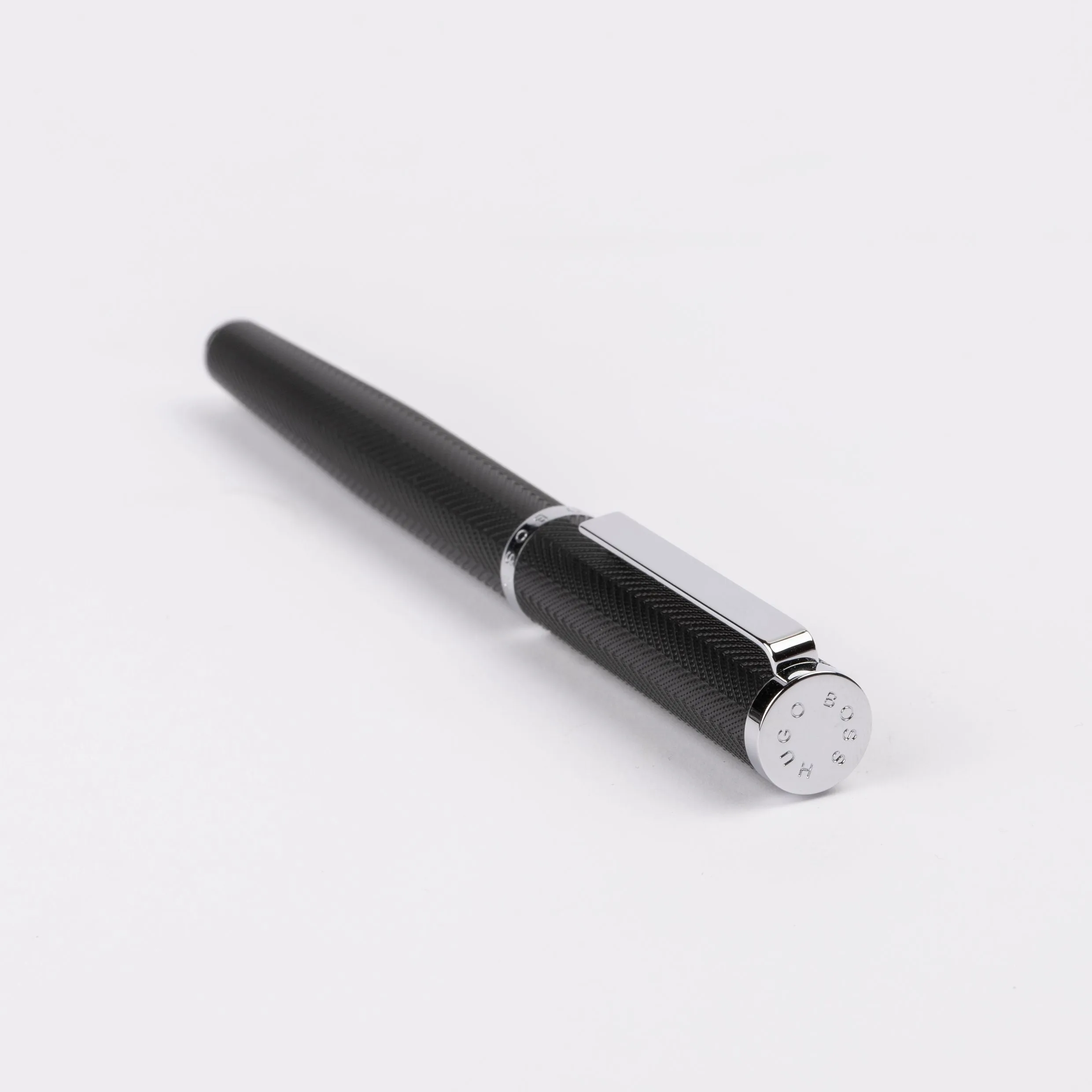 HUGO BOSS HSI1062B-Fountain pen Formation Herringbone Chrome