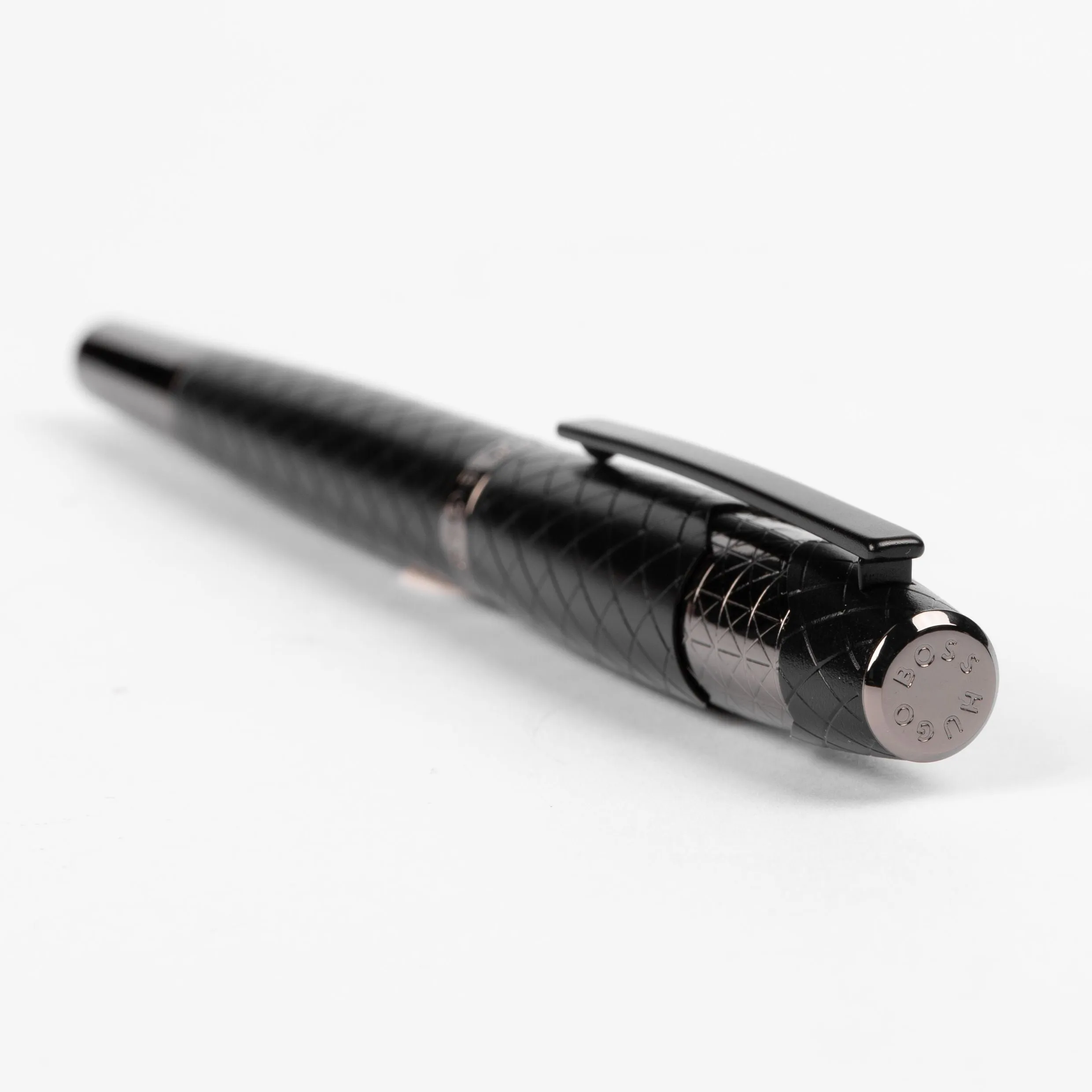 HUGO BOSS HSS2522A-Fountain pen Chevron Black