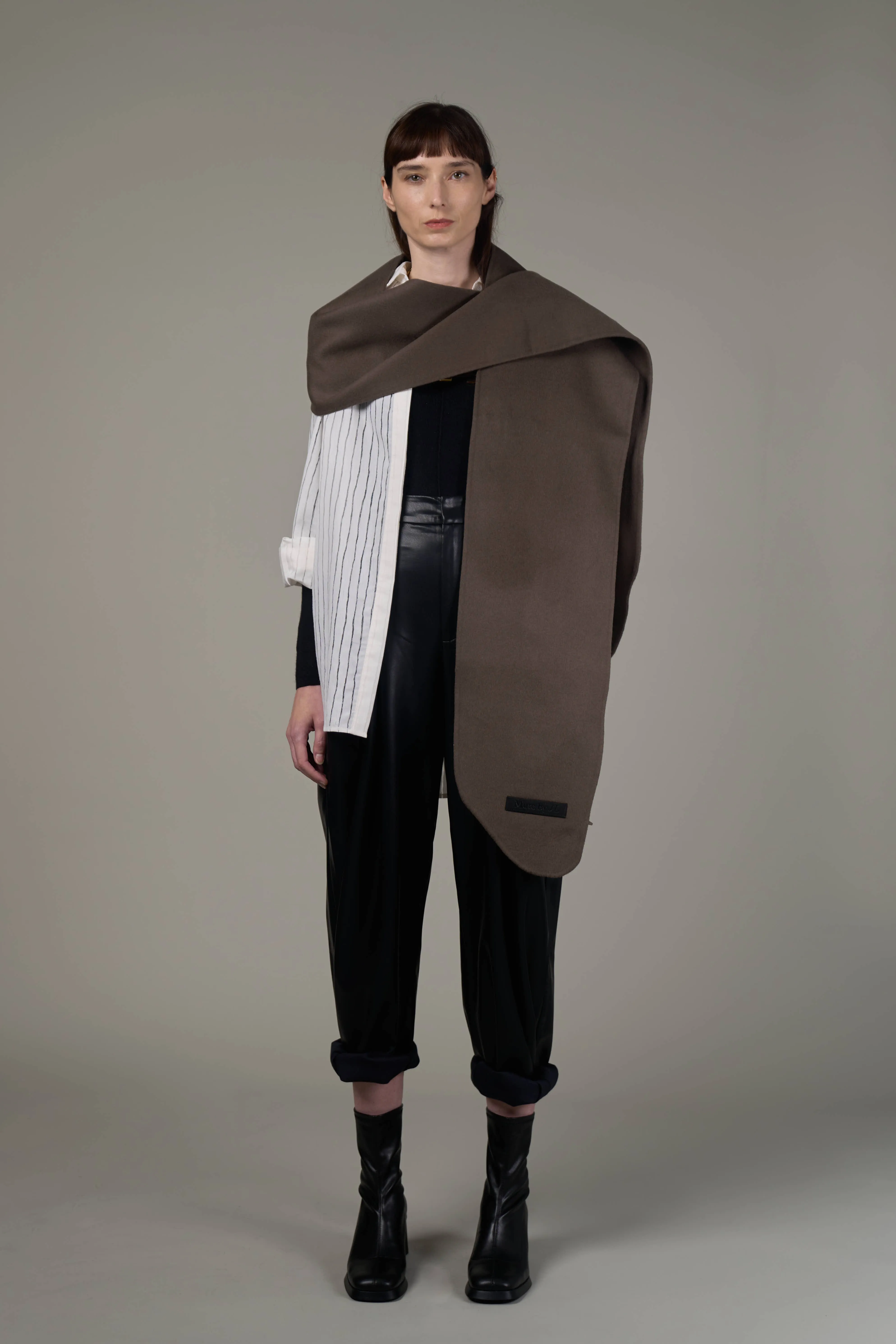 JLW009C Cortona Scarf Taupe