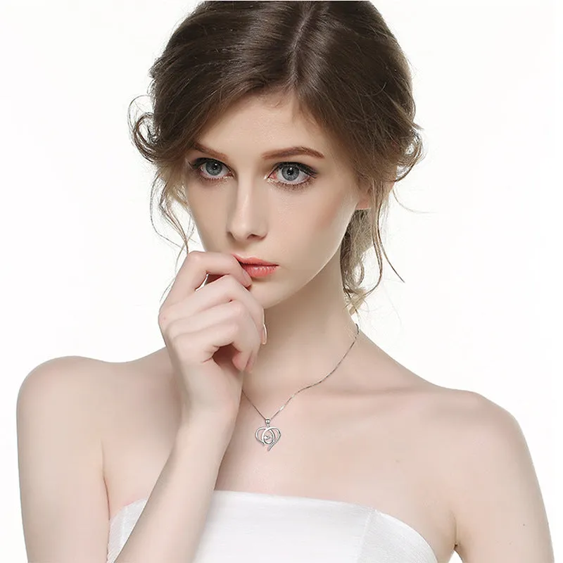 Mom’s Love Take My Hand Pendant Necklace