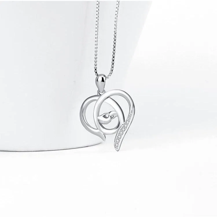 Mom’s Love Take My Hand Pendant Necklace