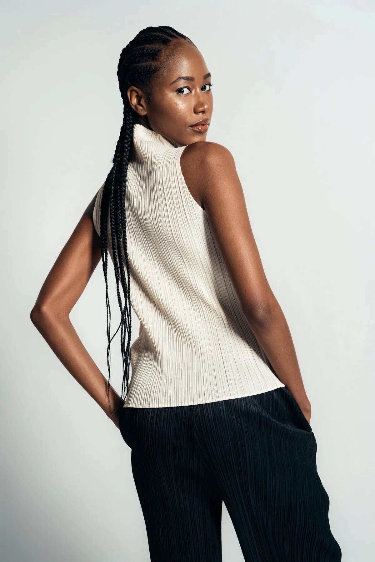 PLEATS PLEASE ISSEY MIYAKE | SLEEVELESS TOP