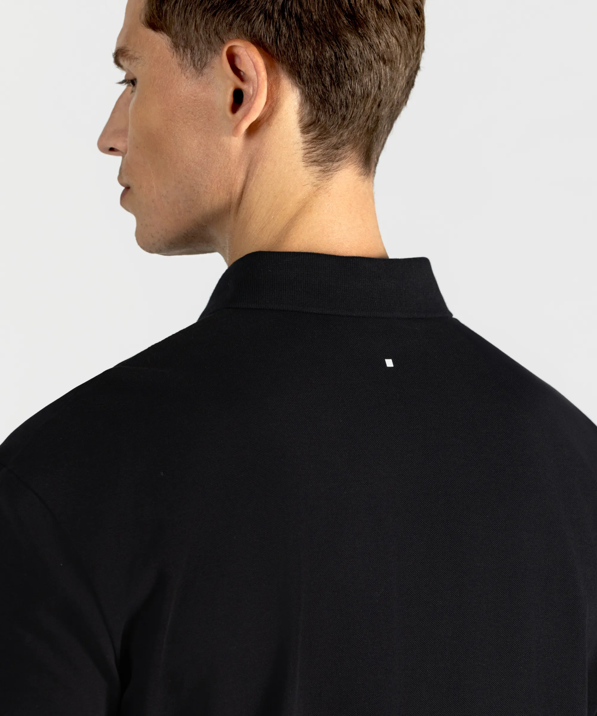 PO 01 Essence Longsleeve Black