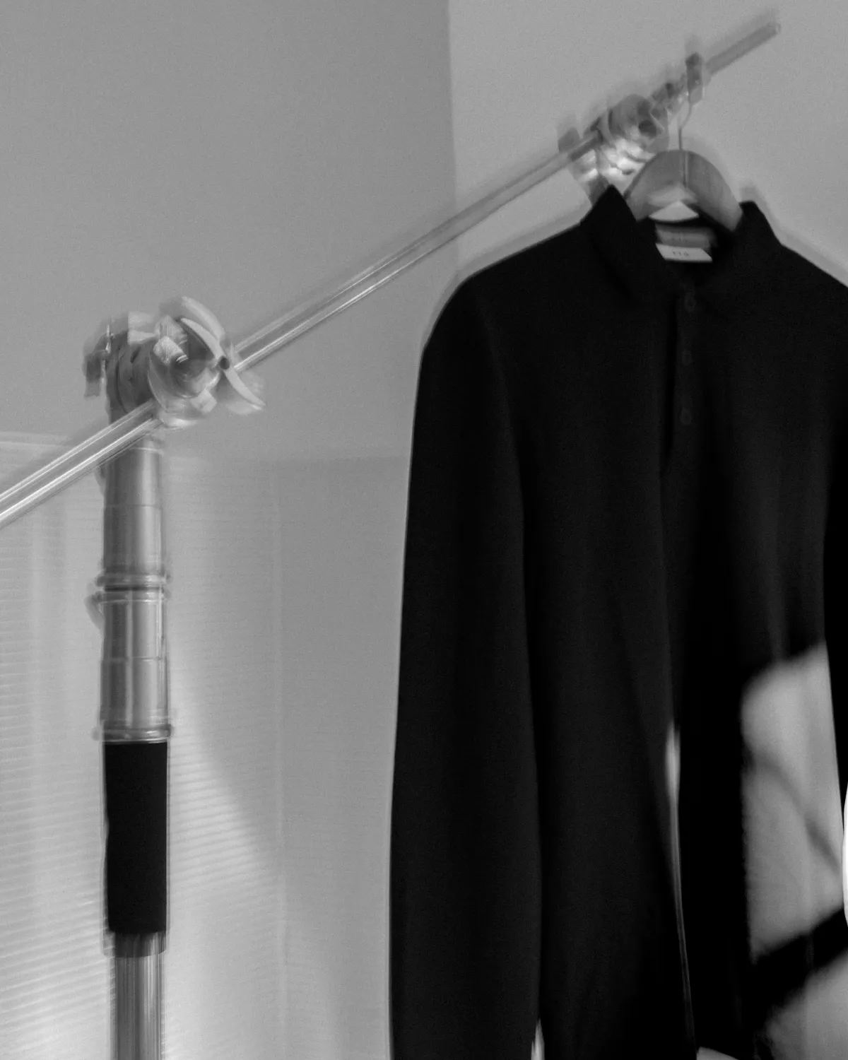 PO 01 Essence Longsleeve Black