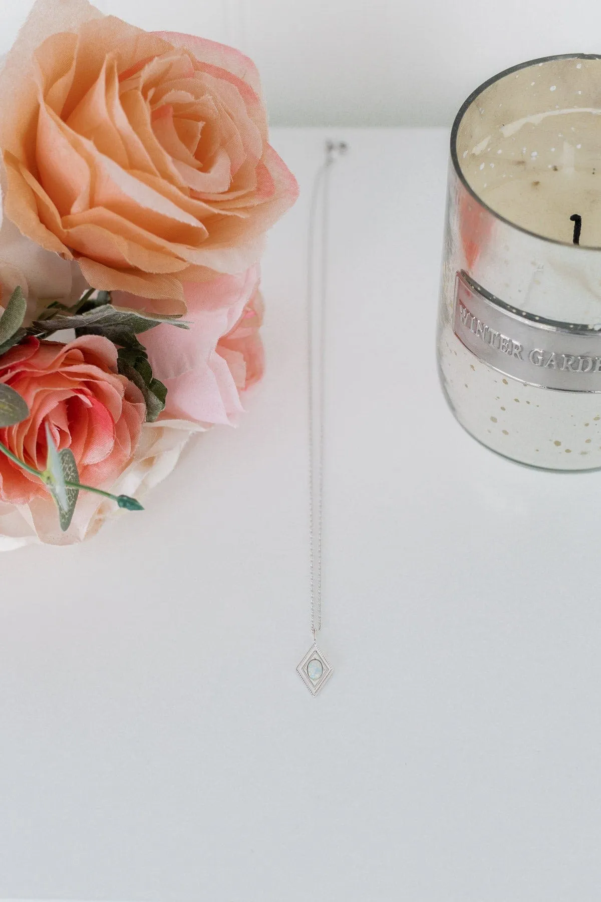 Sparkling Aura Pendant Necklace- Silver
