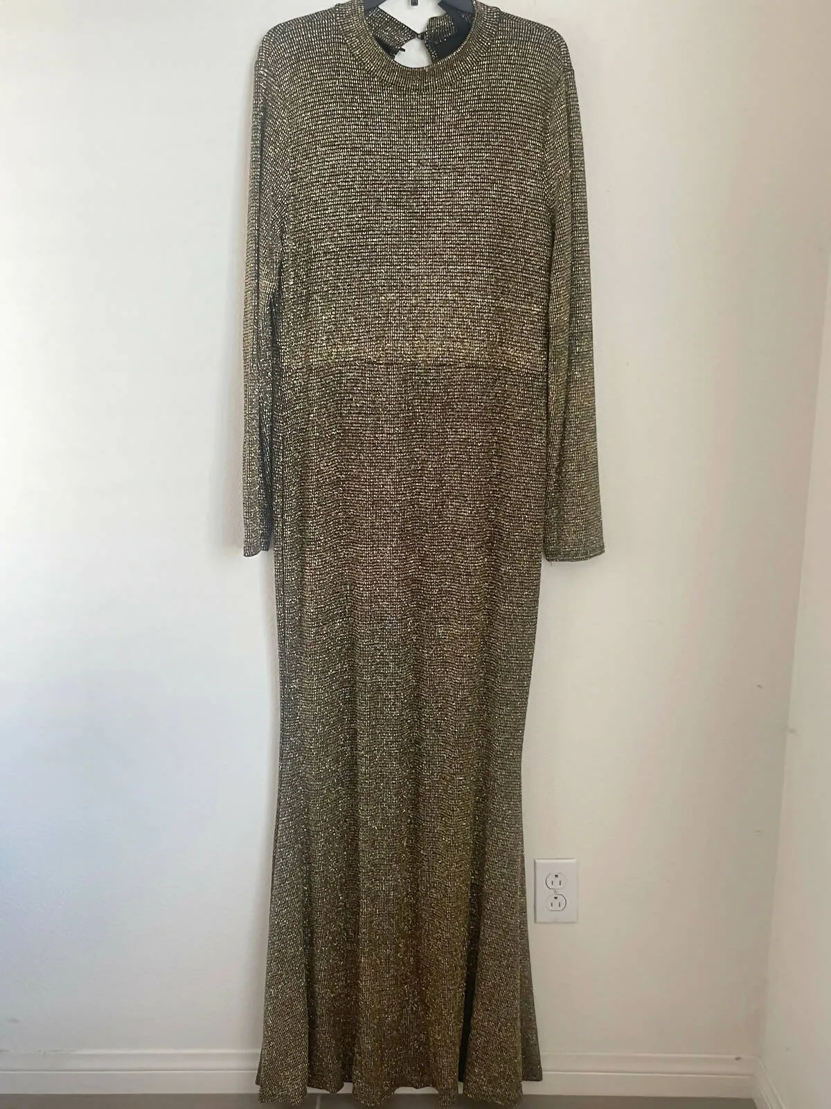 Sparkling glitter gold maxi dress