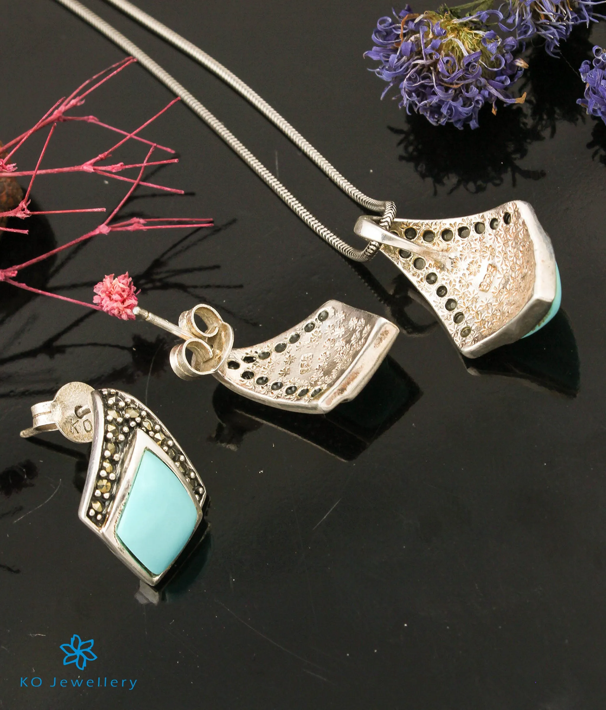 The Firoza Silver Marcasite Pendant Set