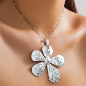 Trendy Five-Pedal Flower Cable Chain Necklace