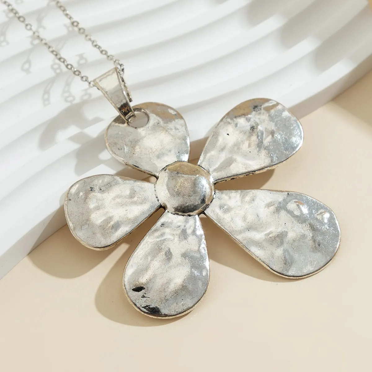 Trendy Five-Pedal Flower Cable Chain Necklace