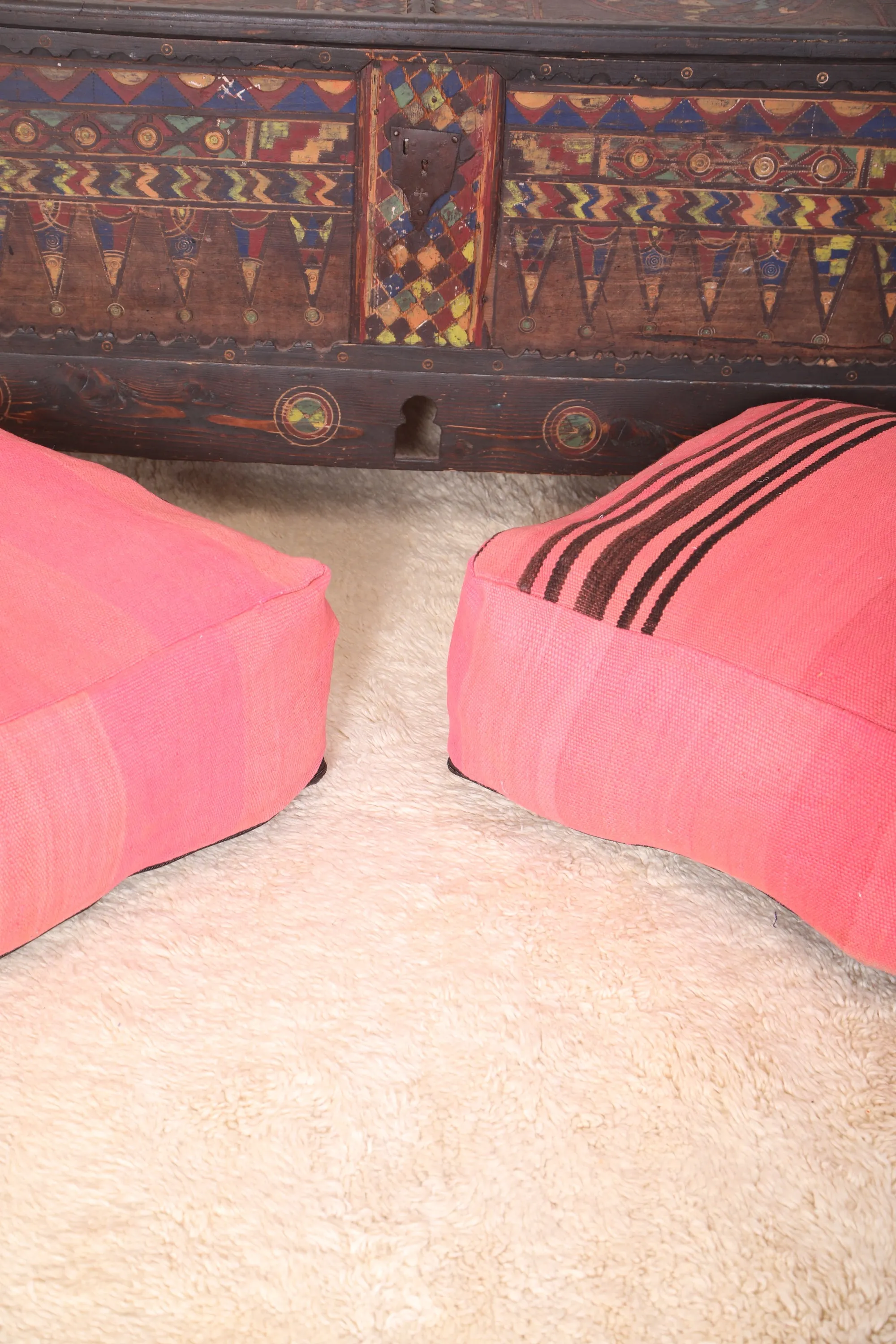 Two Moroccan handmade Ottoman Poufs in Pink Kilim