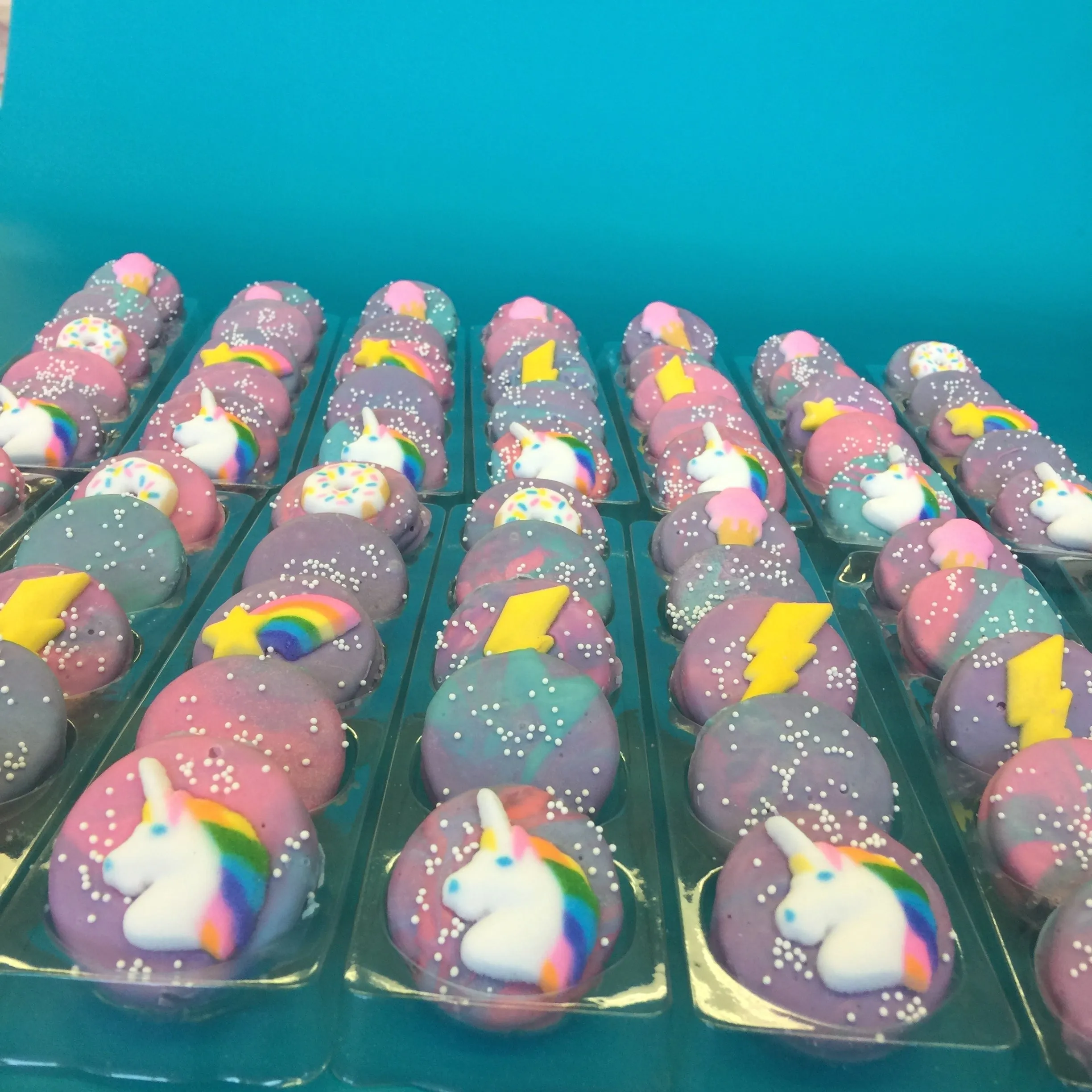 Unicorn Chocolate Covered Oreos