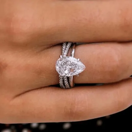 Unique Pear Cut Diamond Set